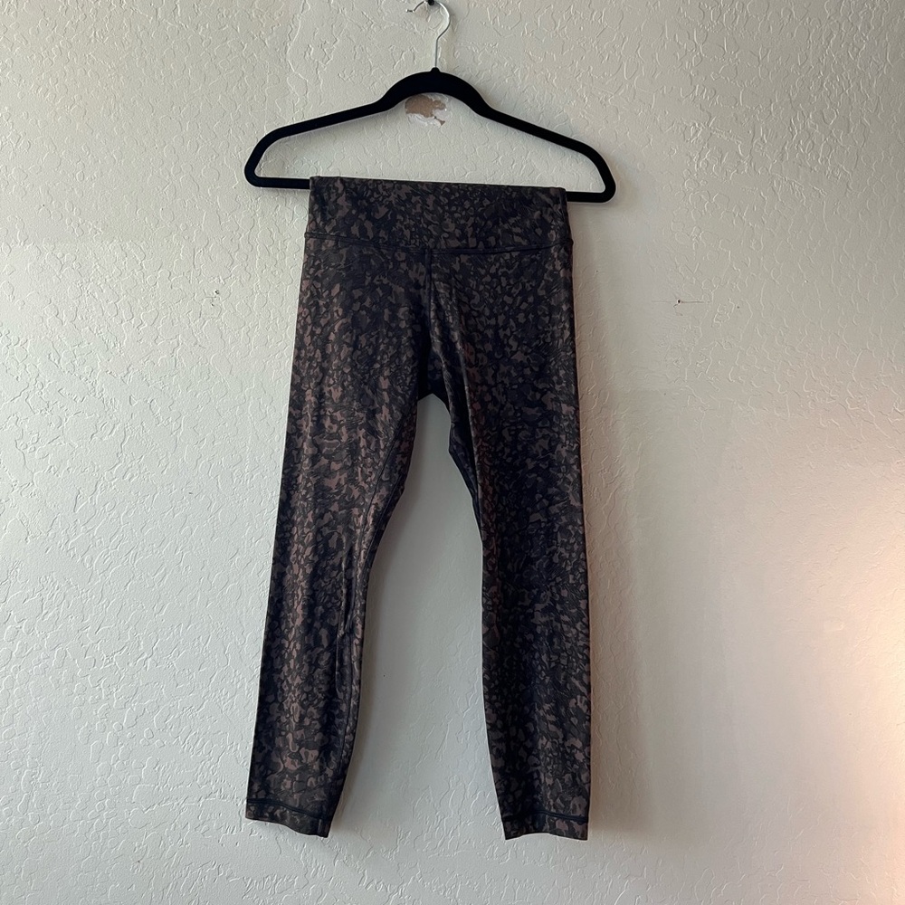 Lululemon High Waisted 25” Printed Align Legging